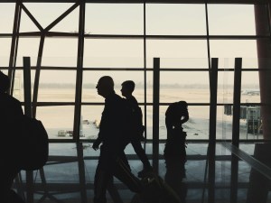 Como escolher o melhor seguro-viagem? Veja 6 dicas para fugir de ‘pegadinhas’